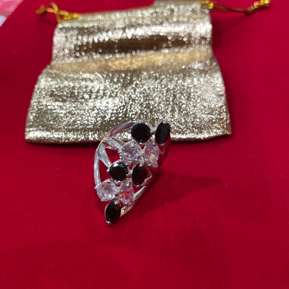 Silver ring 9.25